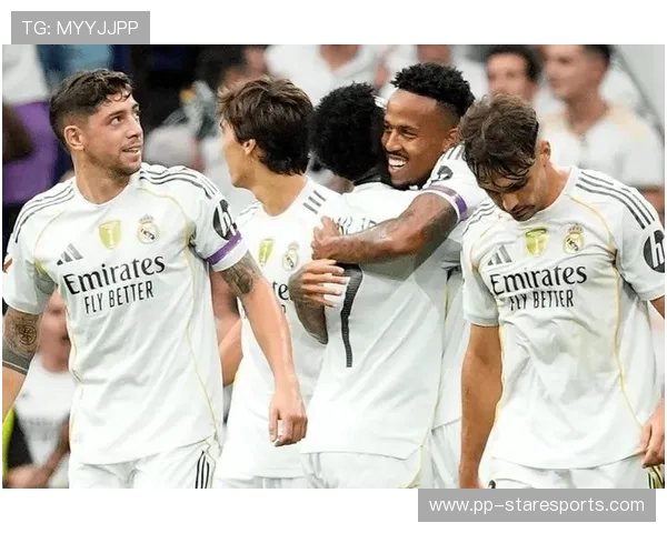 足球球星泡吧趣事：赛场之外的放松时光与狂欢夜